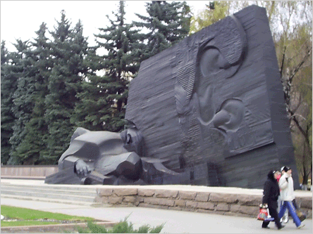 Памятник Славы